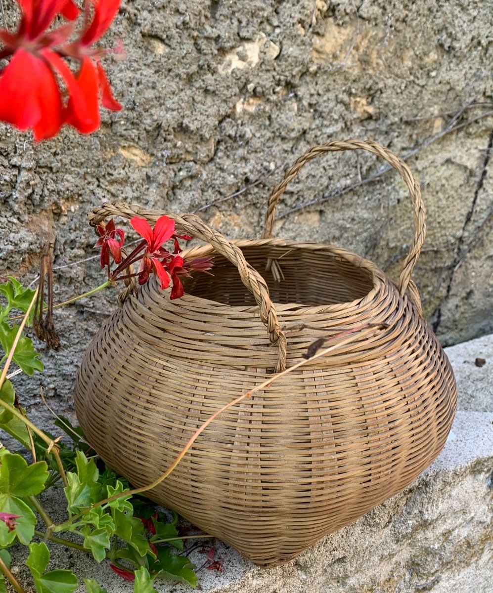 Small Japanese Woven Basket In Ikebana -photo-5