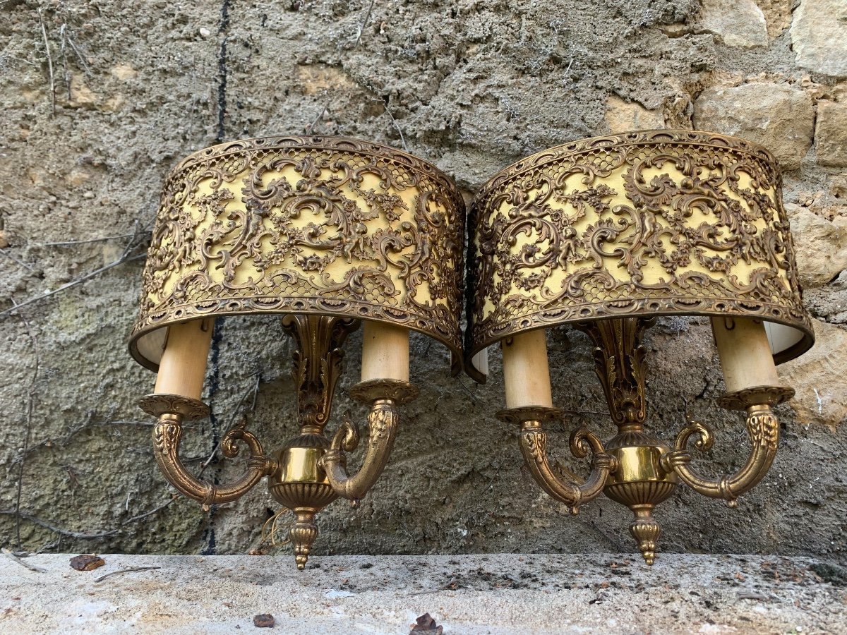 Pair Of Gilded Brass Wall Lights With Putti Decor -photo-3