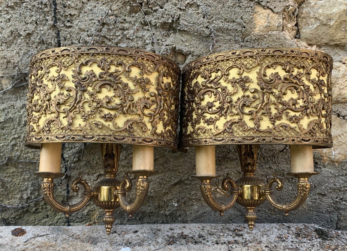 Pair Of Gilded Brass Wall Lights With Putti Decor 