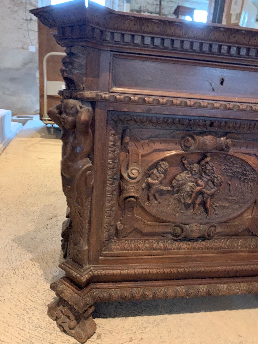 Louis XIII Style Carved Drop-leaf Chest In Relief -photo-4