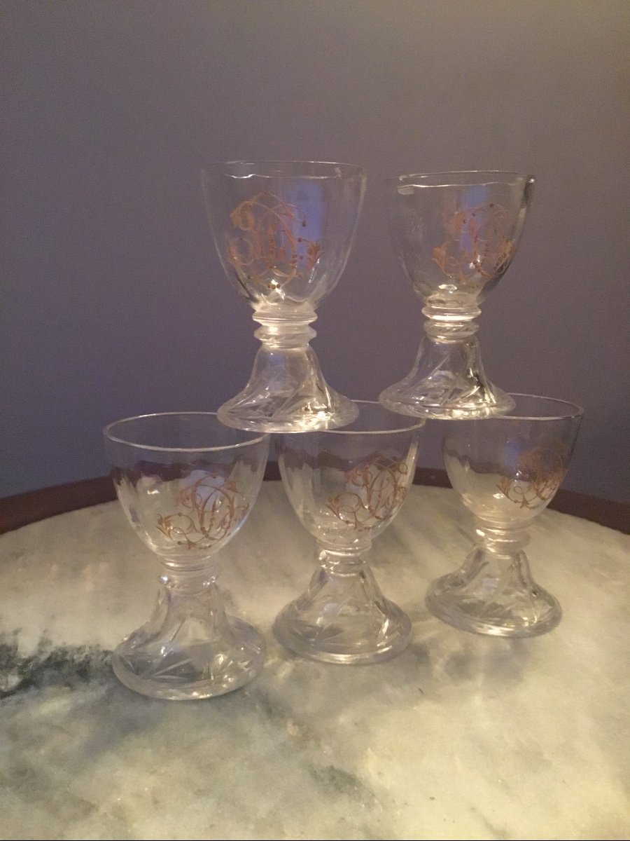 The 5 Small Liqueur Glasses Monogrammed In Gold -photo-4