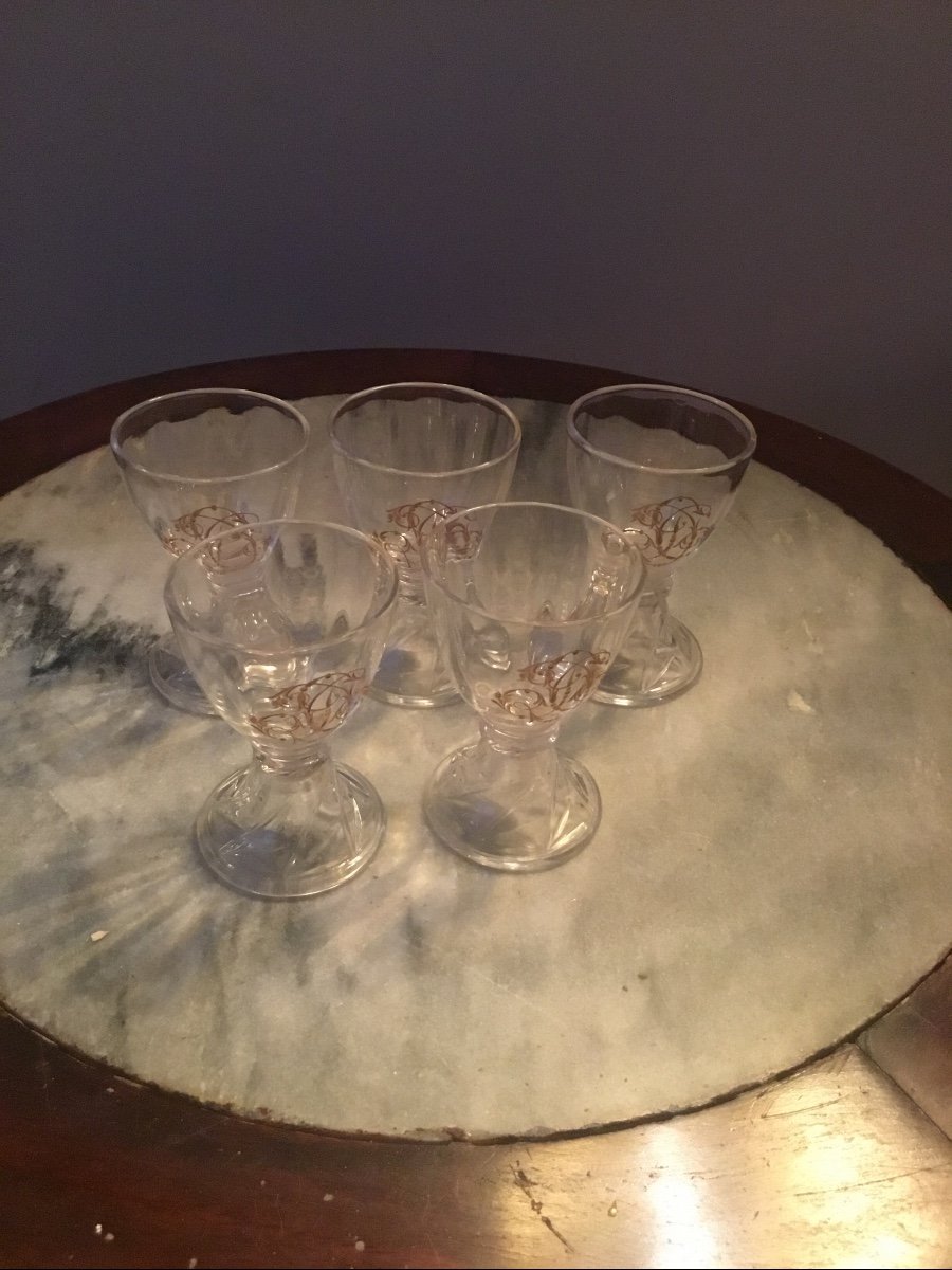 The 5 Small Liqueur Glasses Monogrammed In Gold -photo-8