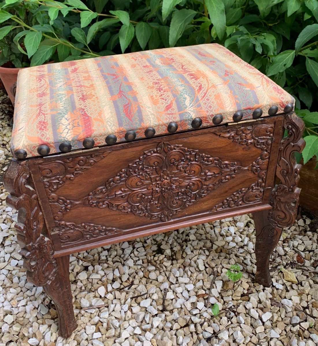 Small Chest Stool, 19th Century -photo-3