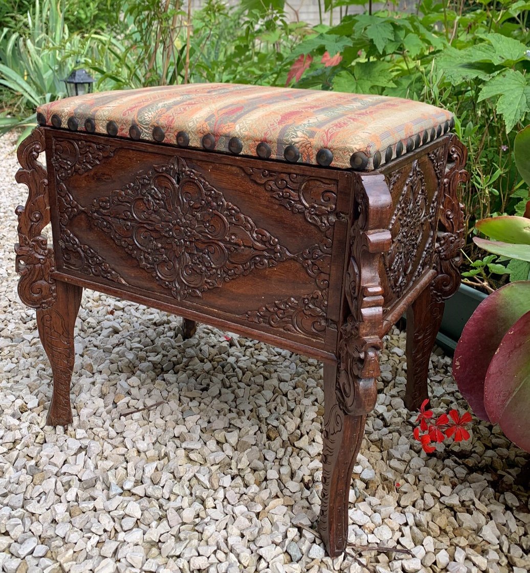 Petit Tabouret Coffre , XIXème 