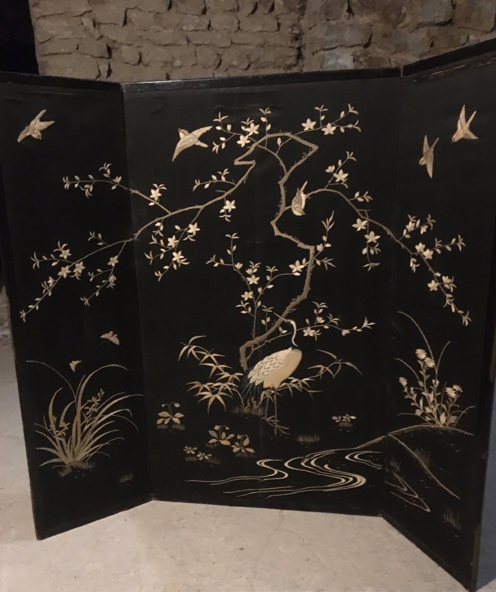 Small Japanese Screen In Embroidered Silk -photo-4