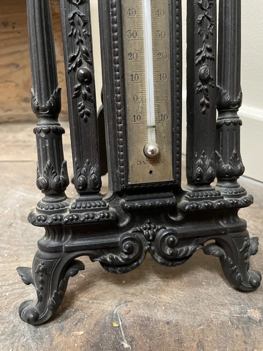 Neo Gothic Style Thermometer -photo-1