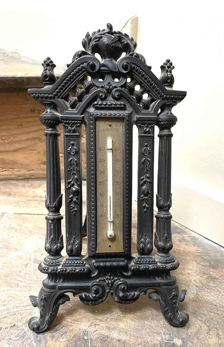 Neo Gothic Style Thermometer 