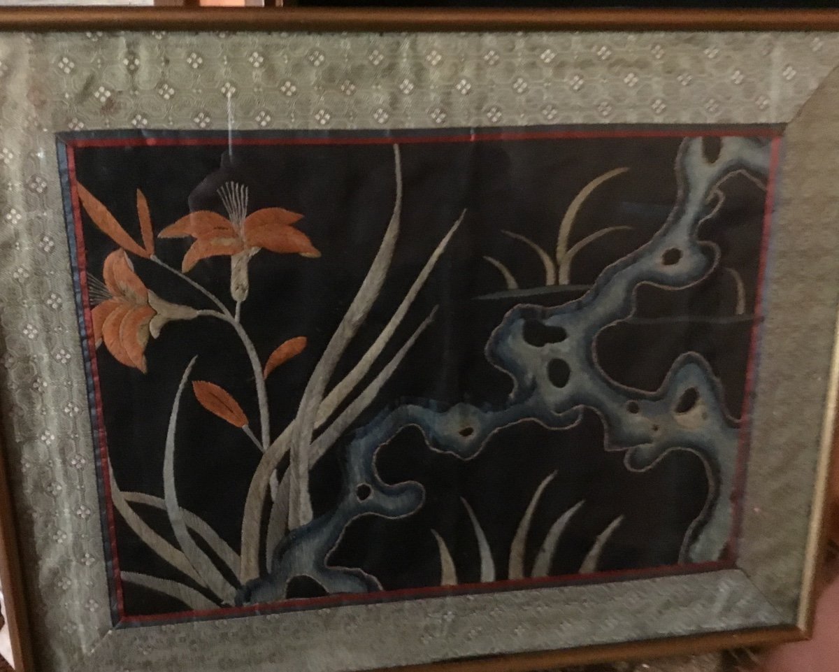 Chinese Embroidery On Silk With Art Nouveau Decor -photo-1