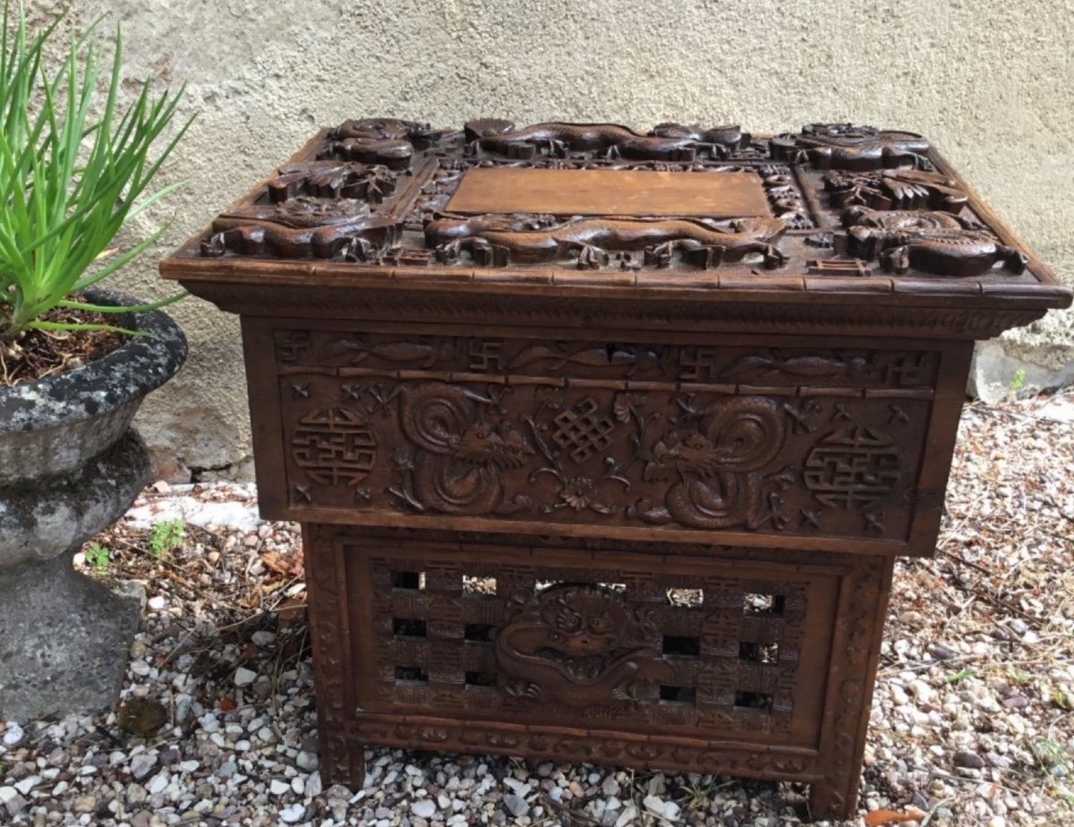 Petite Table A Système Sculptée Toutes Faces , Indochine, Vers 1900