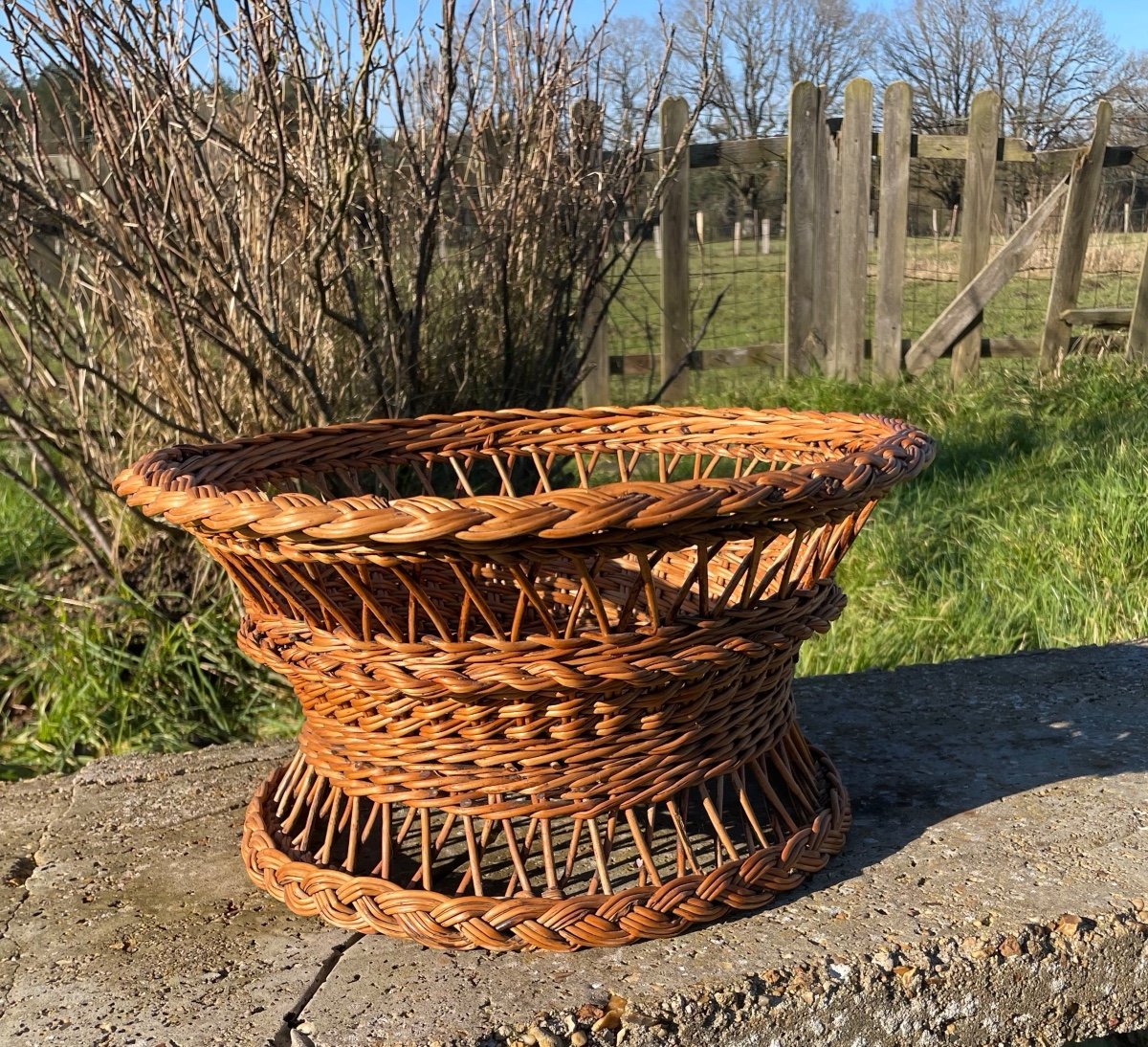 Panier à Fruits Sur Piédouche En Osier Tressé-photo-3