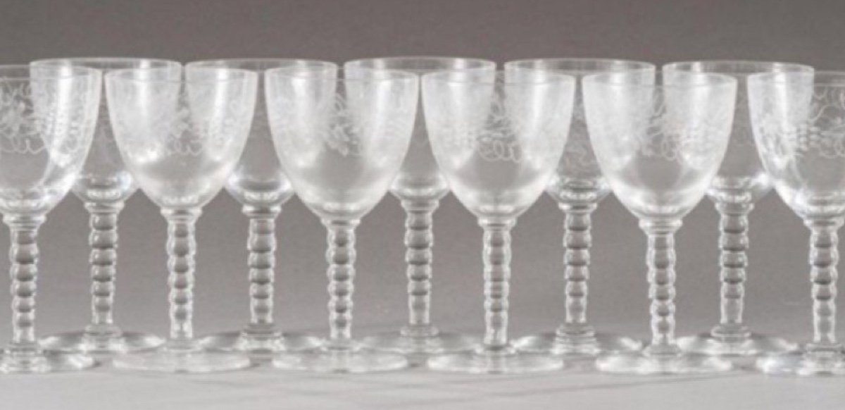 Set Of 11 Cut And Engraved Crystal Glasses, 19th Century