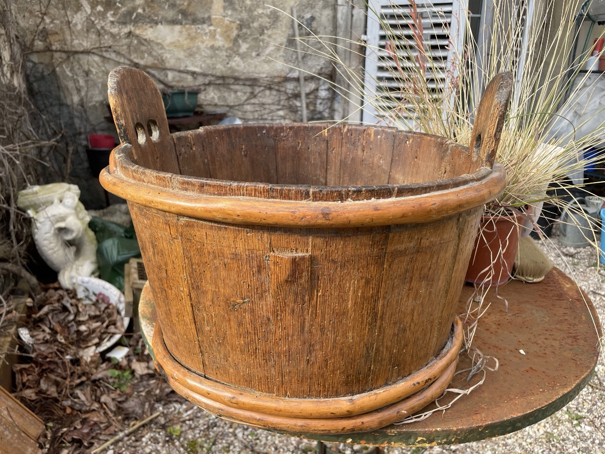 Art Populaire , Important Seau En Bois Courbé 