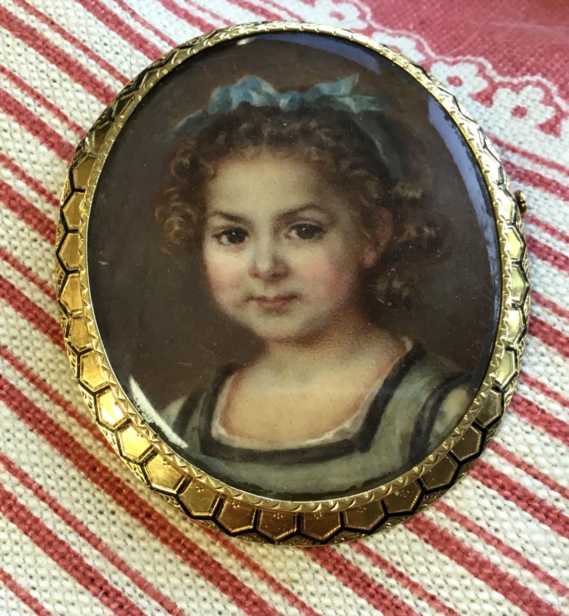 Gold Brooch Decorated With A Miniature Portrait Of A Child-photo-3