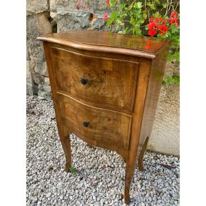 Small Fine Chest Of Drawers 