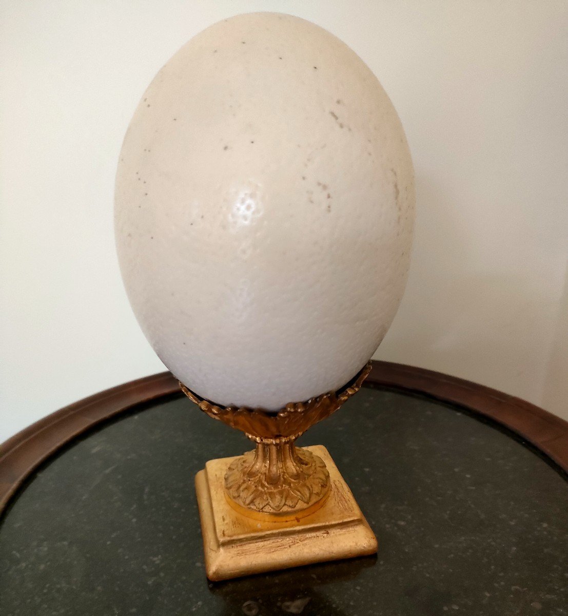 Ostrich Egg Mounted On Pedestal In Gilt Bronze And Gilded Wood-photo-4