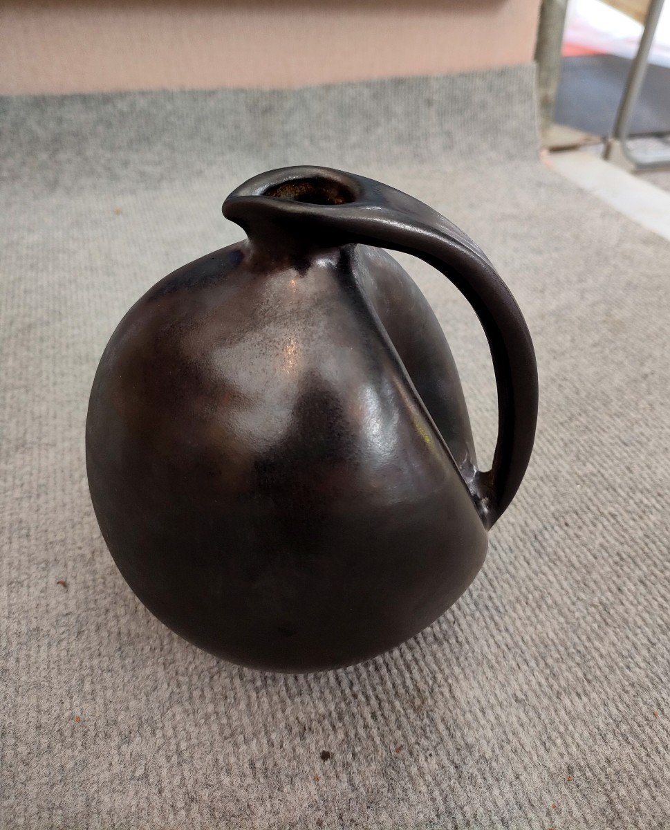 Ramié (1905-1974), Small Pitcher In Black Ceramic Signed Madoura Under The Base