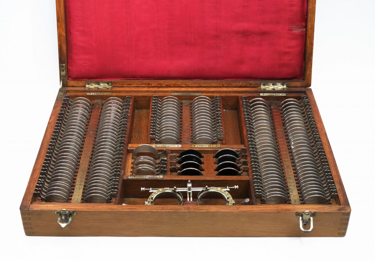 Coffret d'ophtalmologiste de la Société des Lunetiers, Vers 1920. Lunettes, opticien.