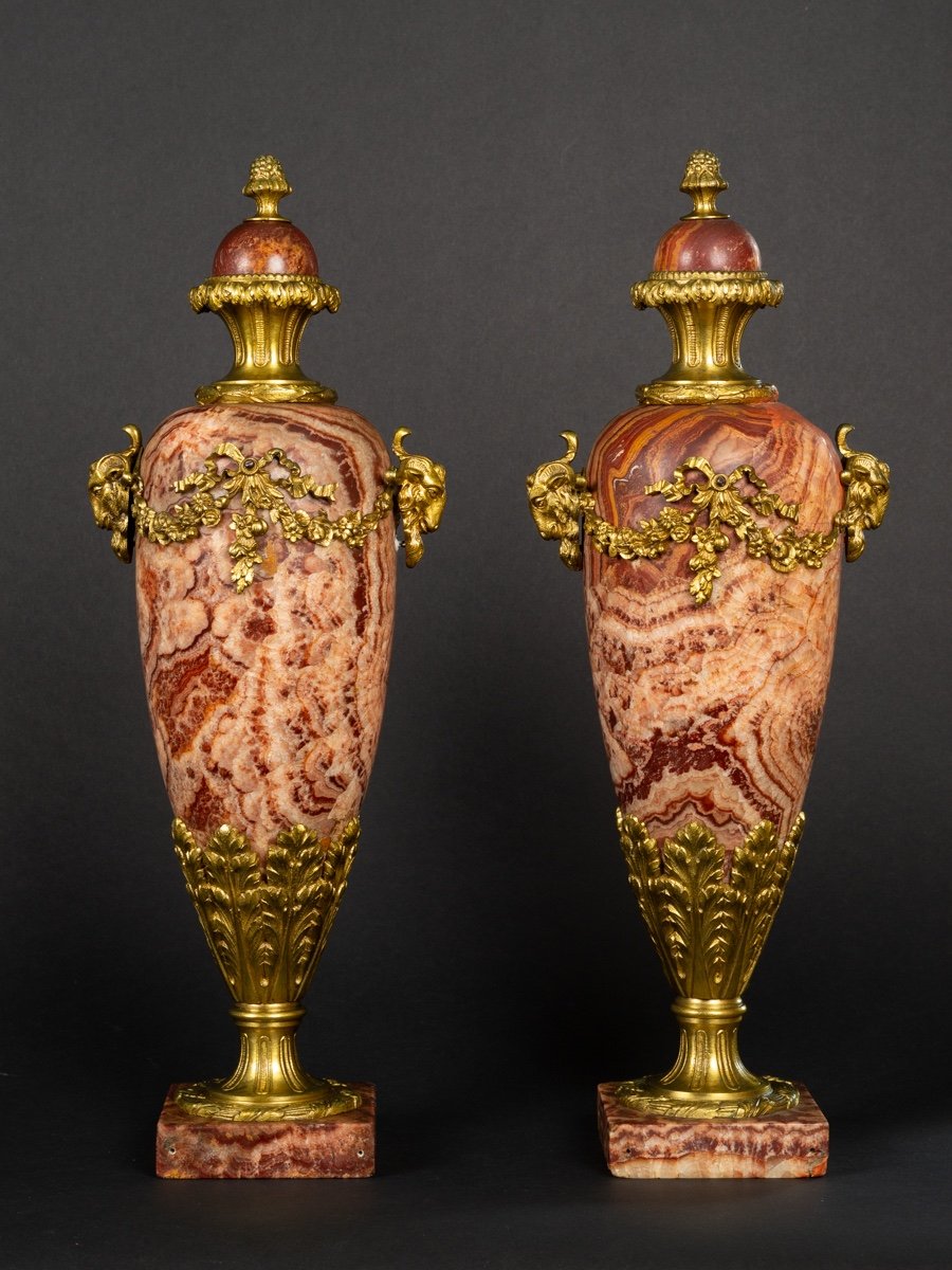 Pair Of Covered Vases, Marble And Gilt Bronze, 19th Century.