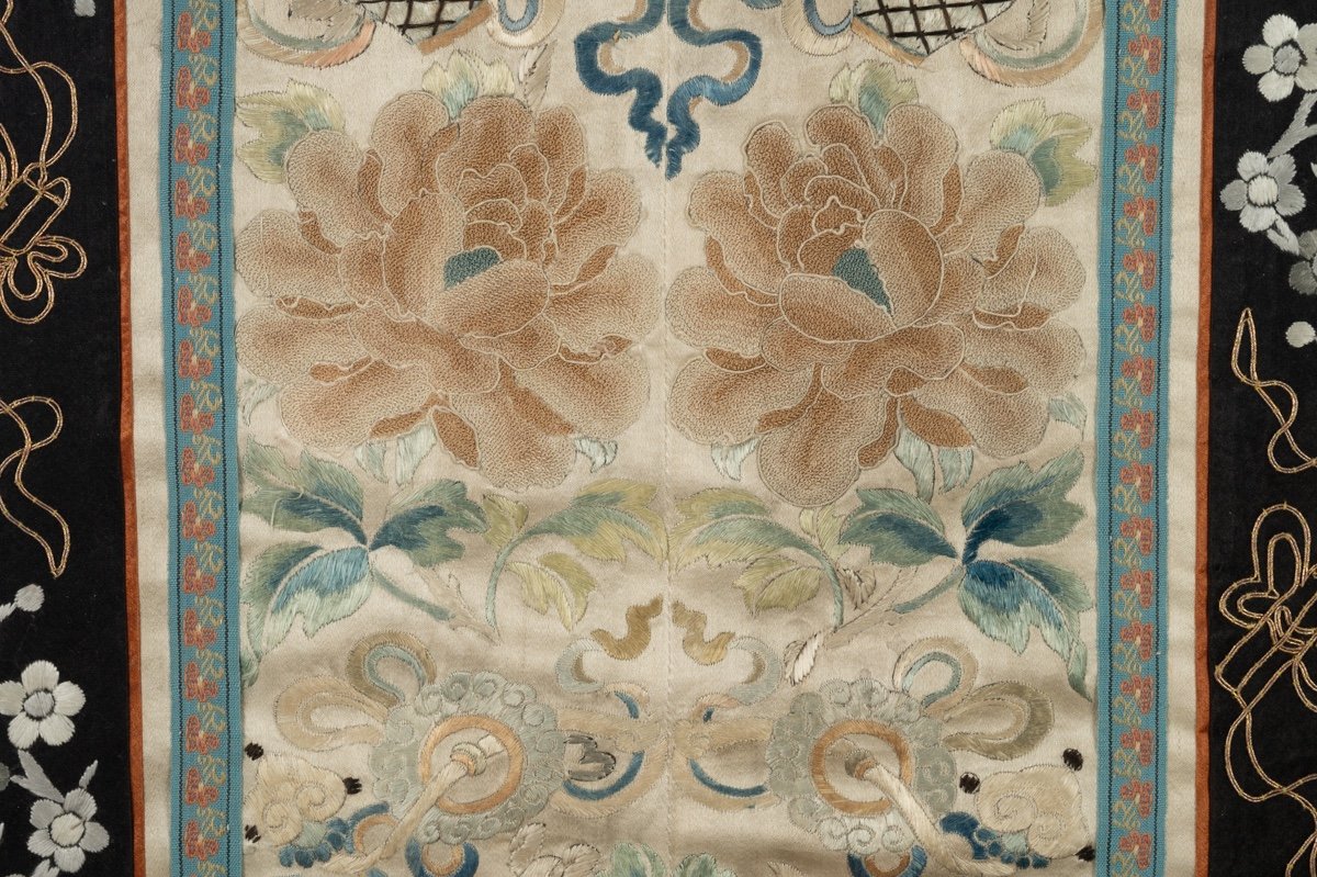 Embroidery, China, Qing Dynasty, 19th/20th Century-photo-2