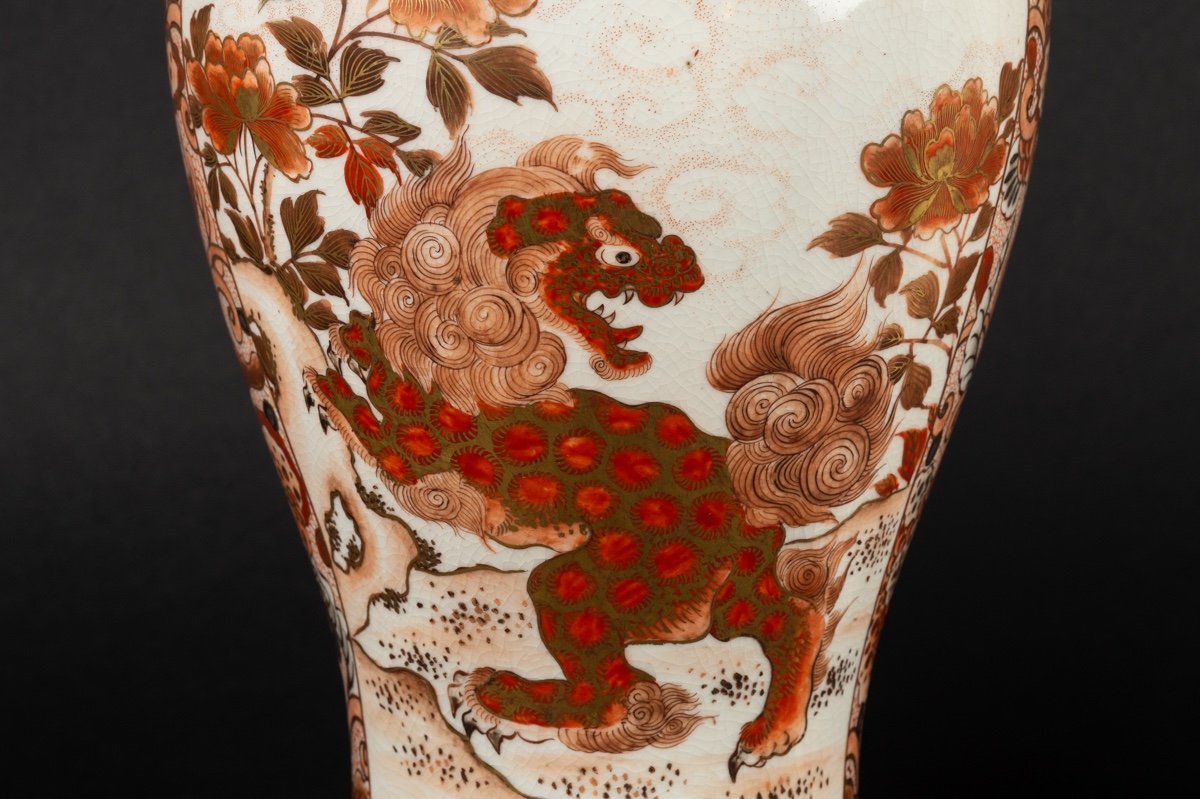 Pair Of Vases With Animals, Kutani, Shusei - Seizan, Japan, Meiji Era (1868-1912)-photo-1