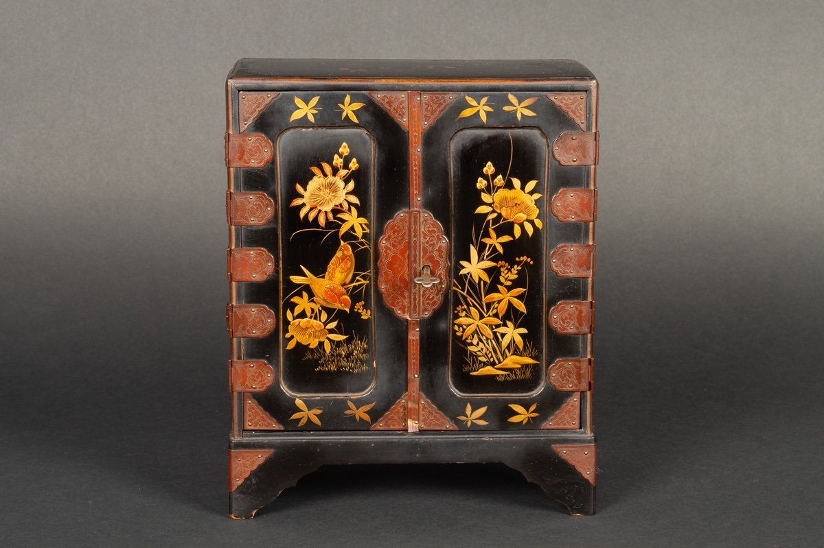 Cabinet Laqué, Japon, ère Meiji (1868-1912).   -photo-2