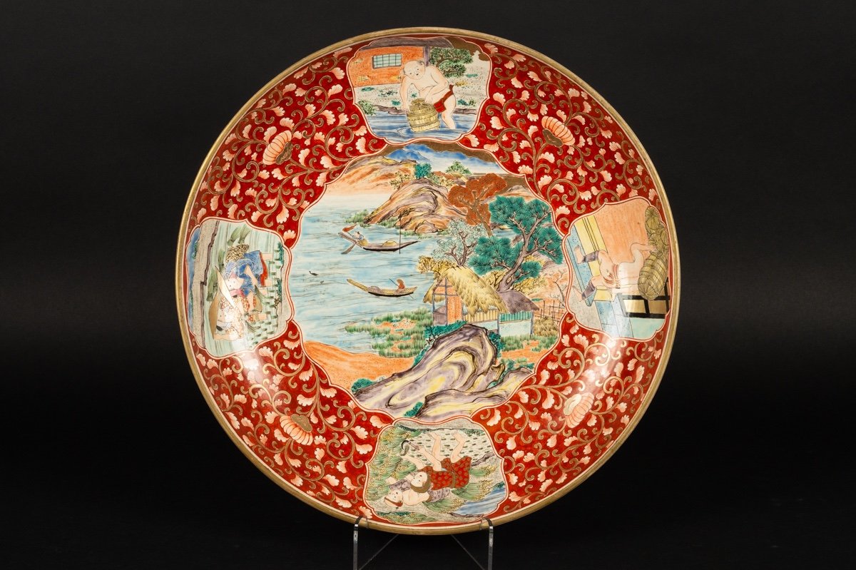 Tray With Farmers And Fishermen, Kutani, Japan, Meiji Era (1868-1912).