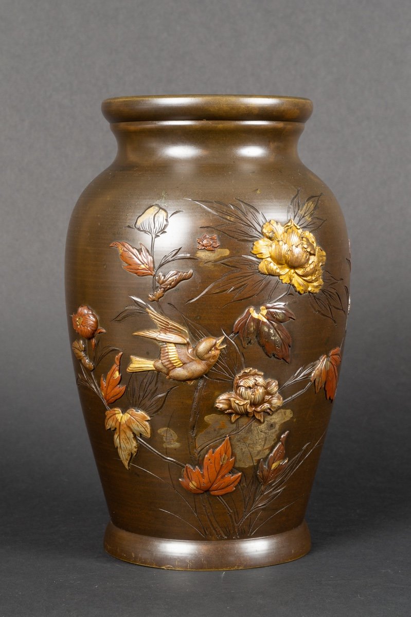 Vase With Birds And Flowers, Bronze - Shakudō - Shibuichi, Japan, Meiji Era (1868-1912).