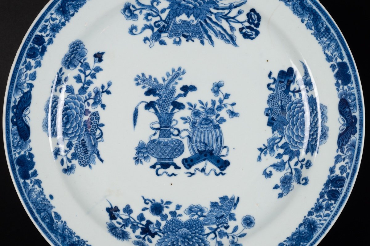 Proantic Pair Of Blue And White Dishes, Qianlong, Qing Dynasty, 1735