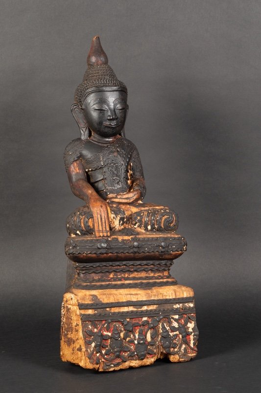 Shan Buddha, Burma, 17th-18th Century. Polychrome Wood.     -photo-3