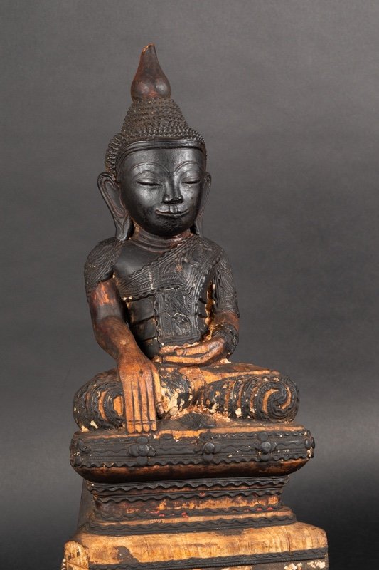 Shan Buddha, Burma, 17th-18th Century. Polychrome Wood.     -photo-3