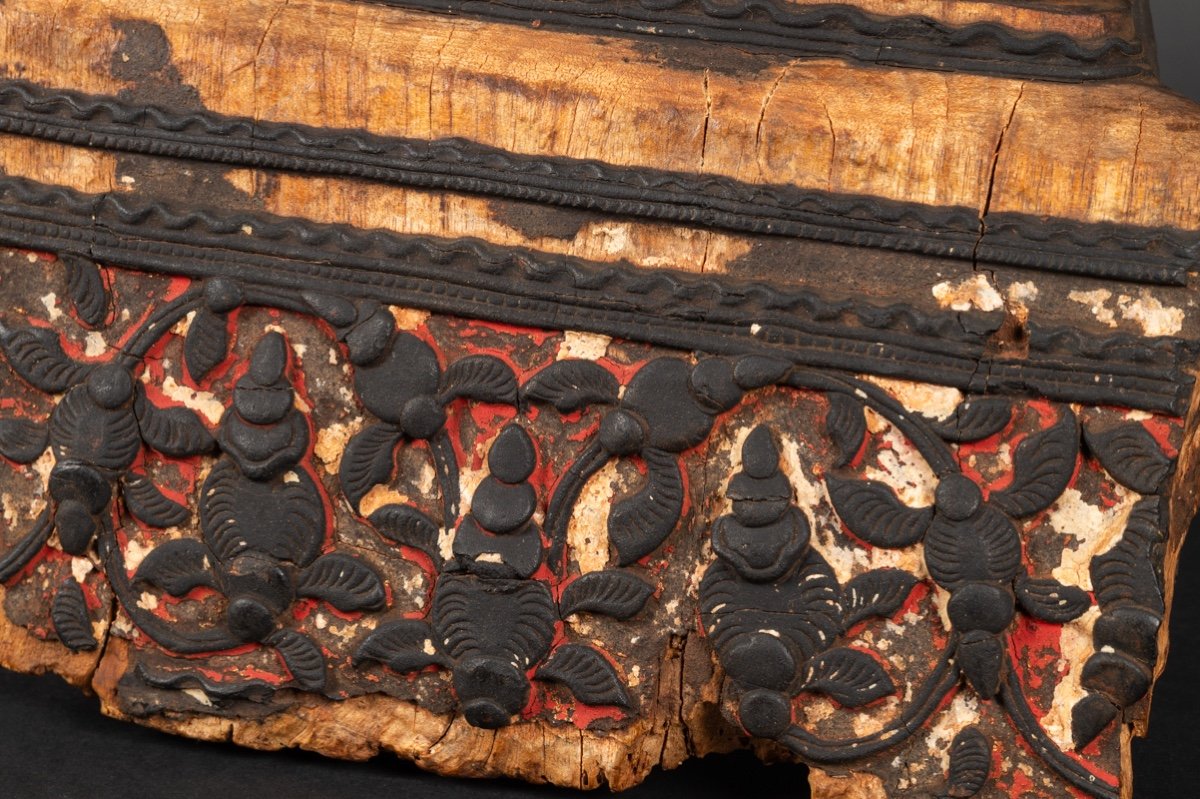 Shan Buddha, Burma, 17th-18th Century. Polychrome Wood.     -photo-7