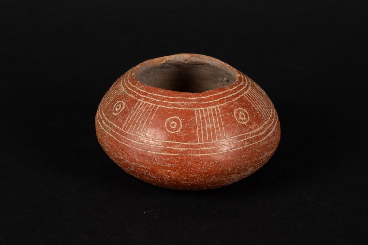 Masked Vase, Chorrera Culture (1300 - 300 Bc), Ecuador, Pre-columbian Ceramics. -photo-3