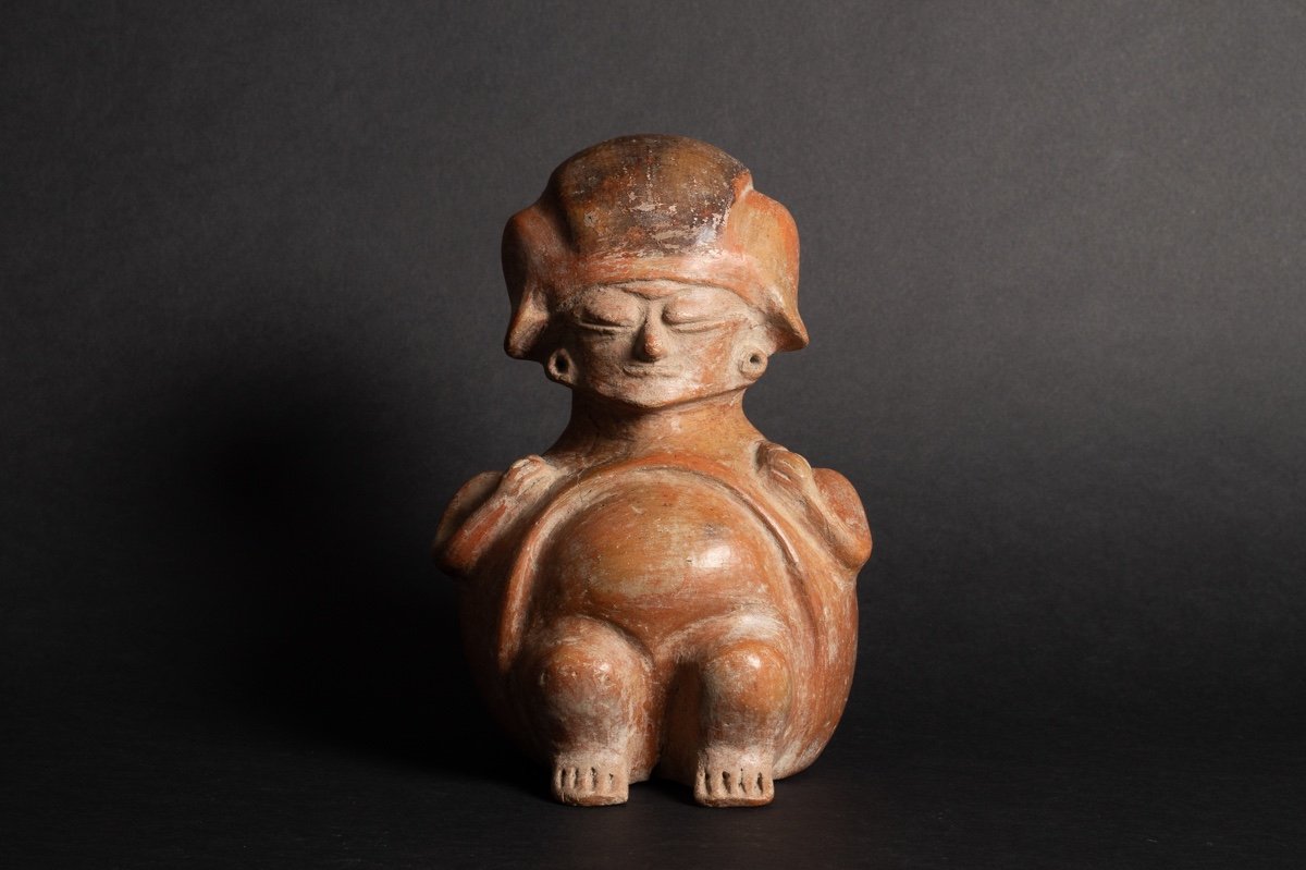 Figurative Vase, Chorrera Culture (1300 - 300 Bc), Ecuador, Pre-columbian Ceramics. 