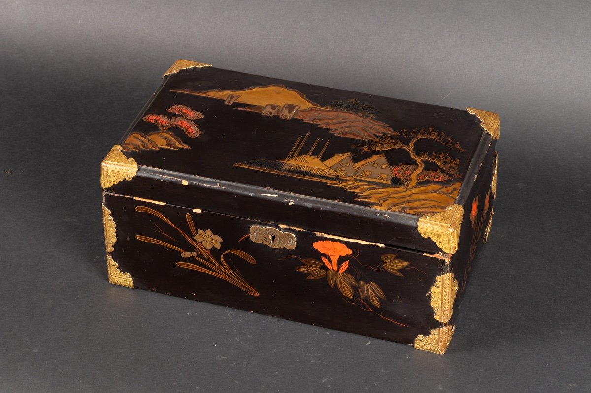 Tebako Box With Landscape, Lacquer, Japan, Edo/meij Period, 19th Century. -photo-2