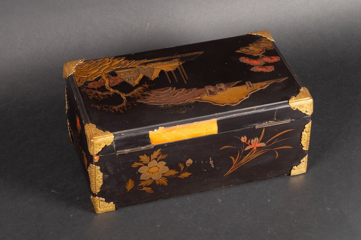 Tebako Box With Landscape, Lacquer, Japan, Edo/meij Period, 19th Century. -photo-3