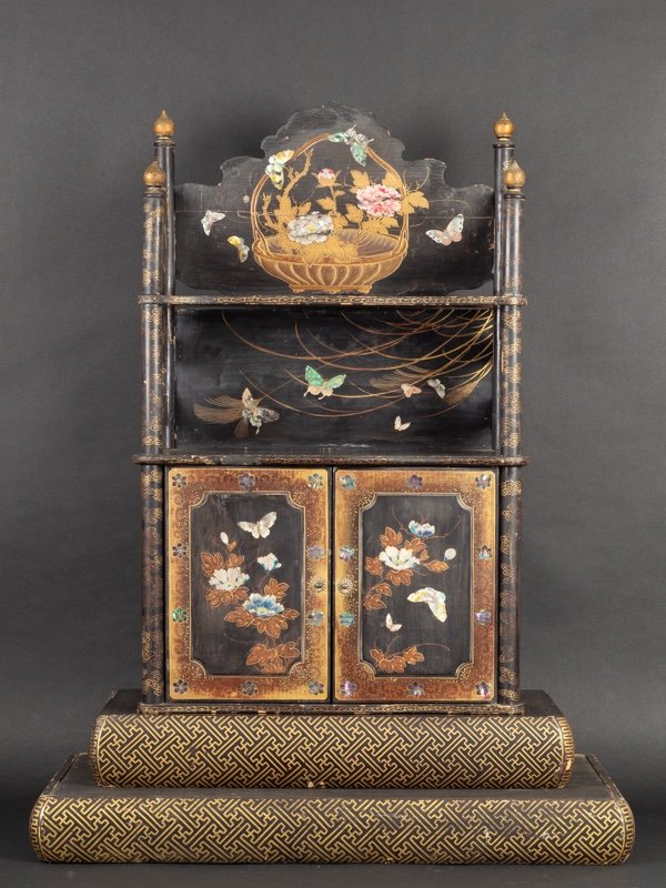 Cabinet Incrusté De Nacre, Laque, Nagasaki, Japon, époque Edo/meiji, XIXe Siècle. 