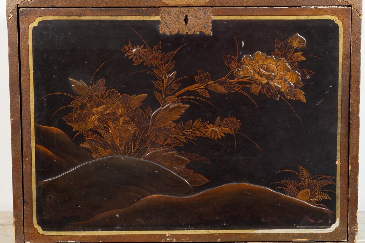 Cabinet, Laque Maki-e, Japon, époque Edo, XVIIe-XVIIIe Siècle.  -photo-1