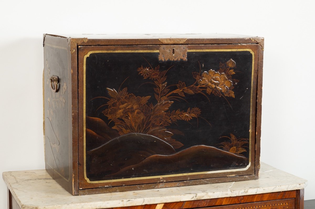 Cabinet, Laque Maki-e, Japon, époque Edo, XVIIe-XVIIIe Siècle.  