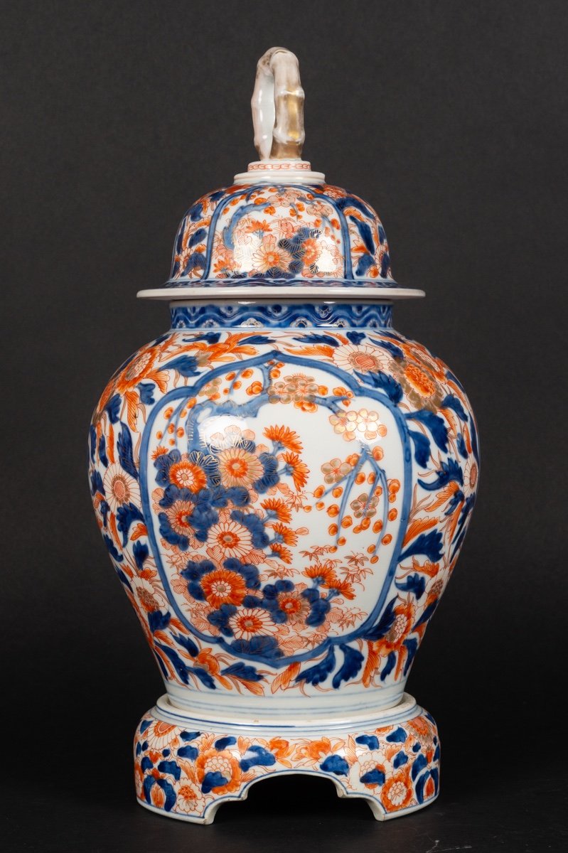 Vase With Cover And Base, Arita - Imari, Japan, Meiji Era (1868-1912). -photo-3