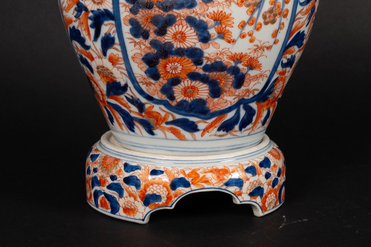 Vase With Cover And Base, Arita - Imari, Japan, Meiji Era (1868-1912). -photo-3