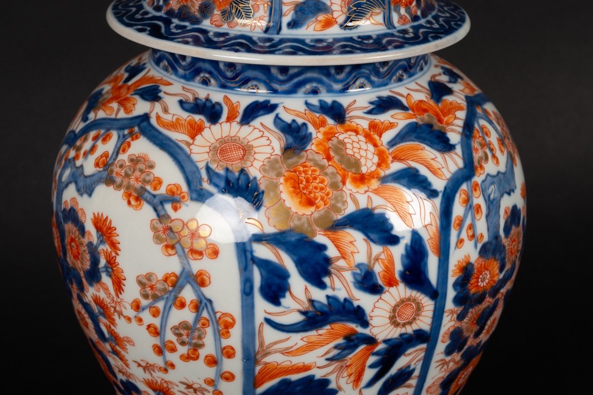 Vase With Cover And Base, Arita - Imari, Japan, Meiji Era (1868-1912). -photo-4