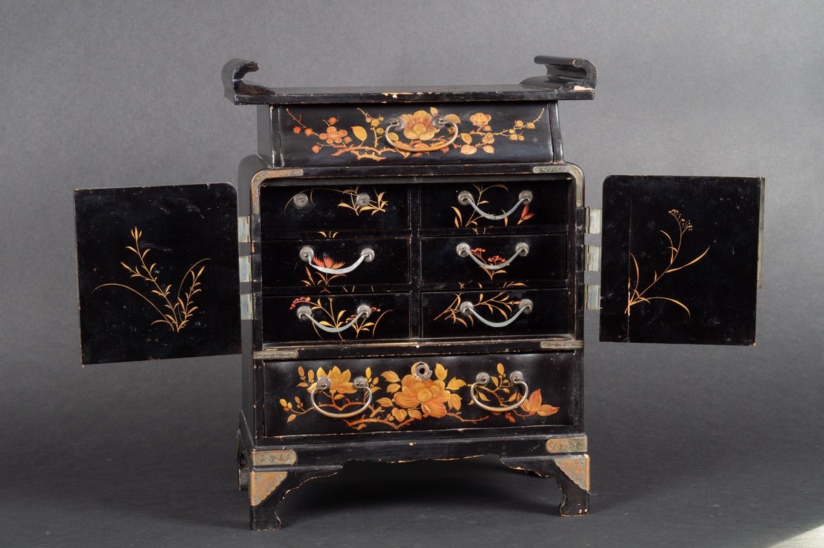 Cabinet, Lacquer, Japan, Meiji Era (1868-1912).  -photo-4