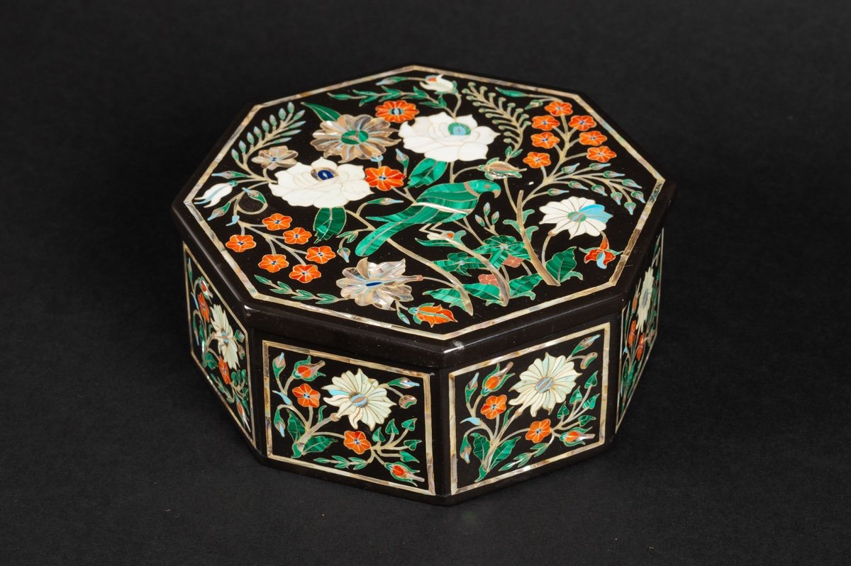 Pietra Dura Box, Italy, 20th Century. -photo-2