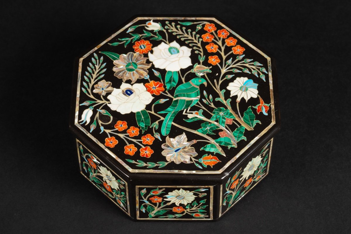 Pietra Dura Box, Italy, 20th Century. -photo-3