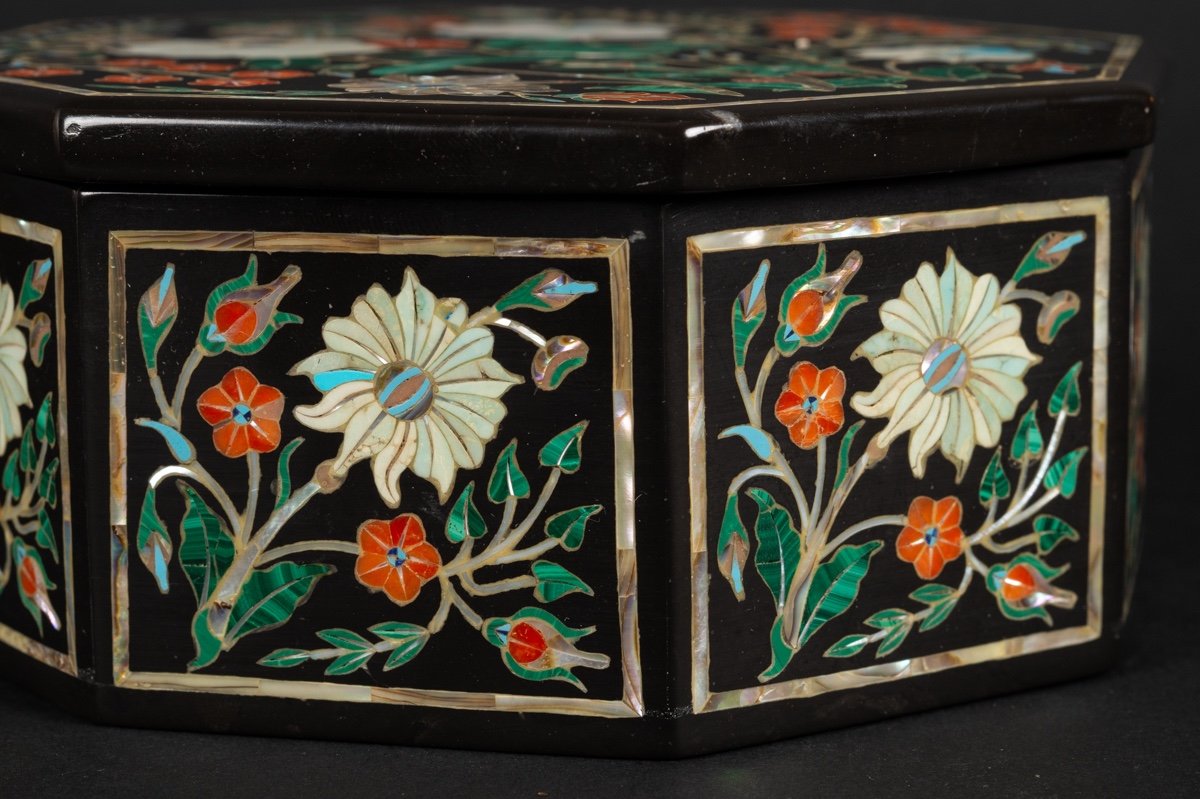 Pietra Dura Box, Italy, 20th Century. -photo-6