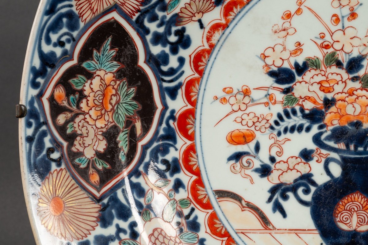 Plat à Fleurs, Arita - Imari, Japon, époque Edo, Vers 1700. -photo-3