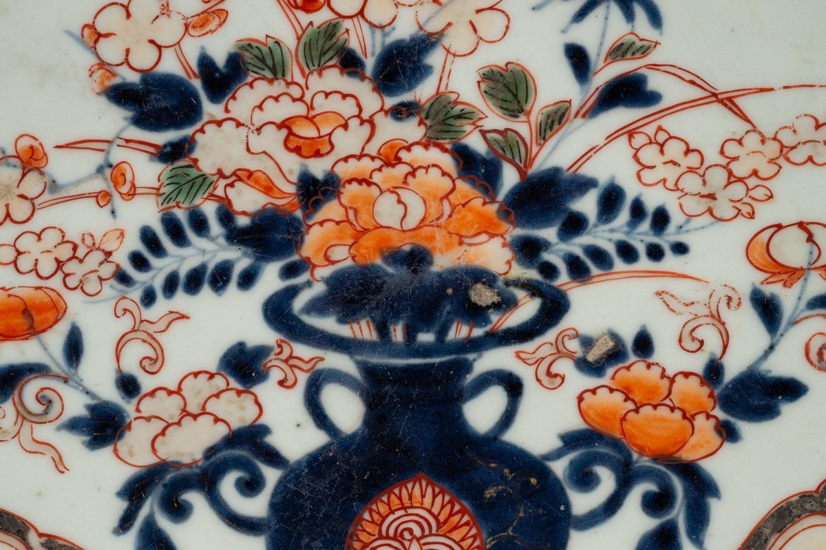 Plat à Fleurs, Arita - Imari, Japon, époque Edo, Vers 1700. -photo-5