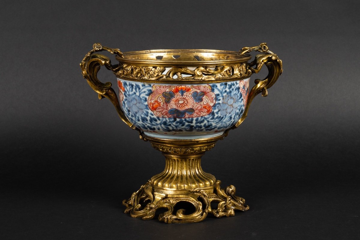 Coupe Avec Monture En Bronze Doré, Imari - Arita, Japon, XVIIIe Siècle.  