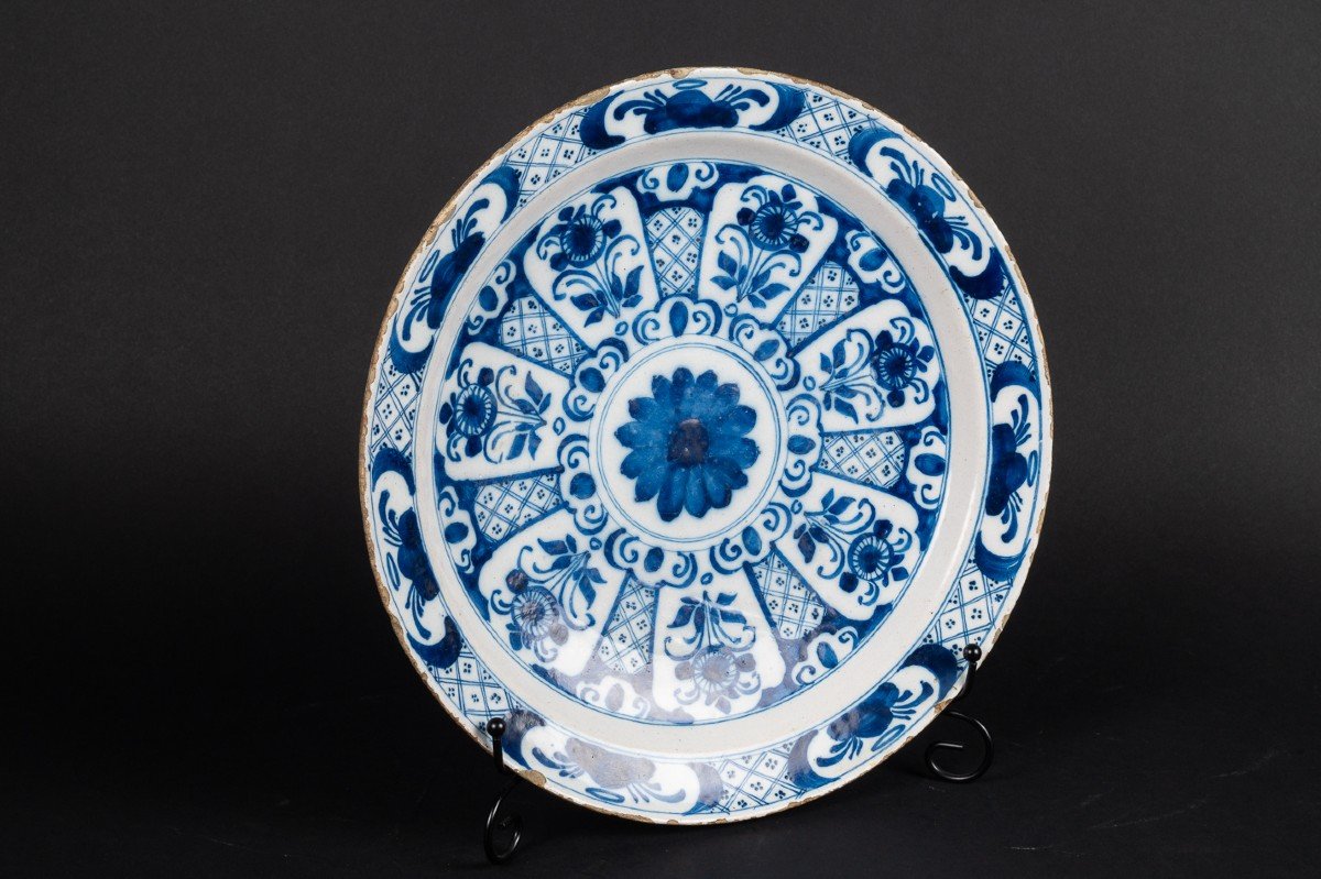 Earthenware Dish, Delft, Netherlands, 17th/18th Century.-photo-2