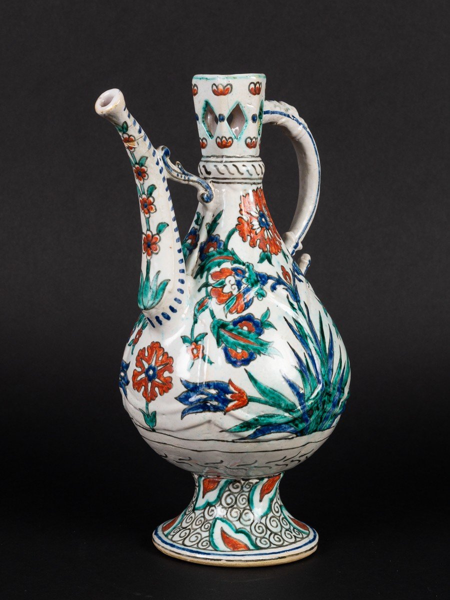 Iznik Style Pitcher, Samson? Nineteenth Century-photo-2